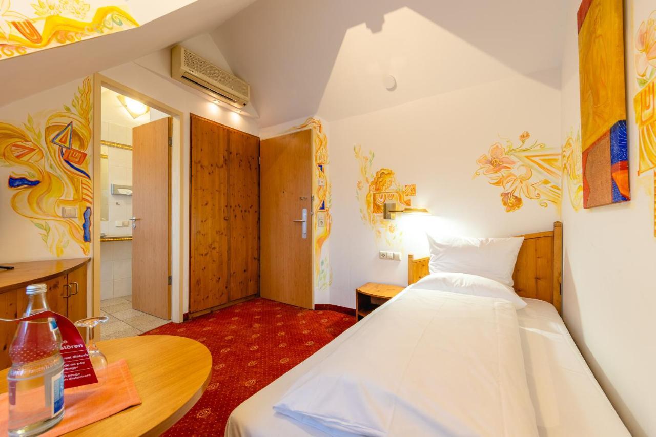 Allvitalis Traumhotel كارلسروه المظهر الخارجي الصورة